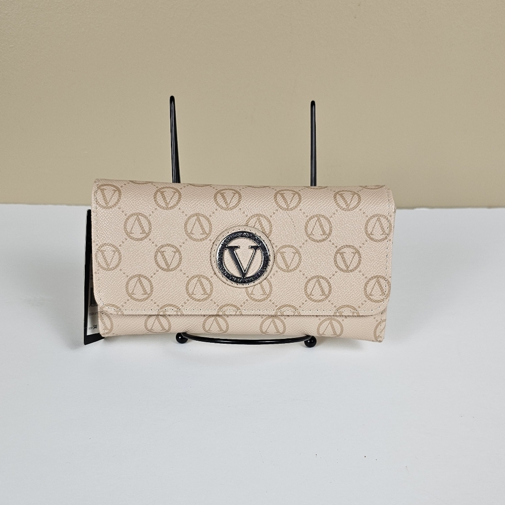 Vera New York Tan With Strips Zippered Signature Wallet New with Tags